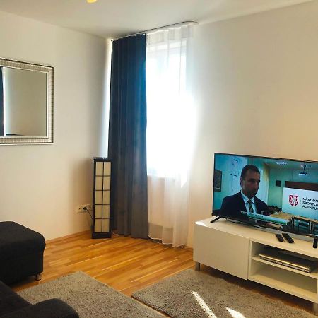 On The Top Apartments Praga Exterior foto